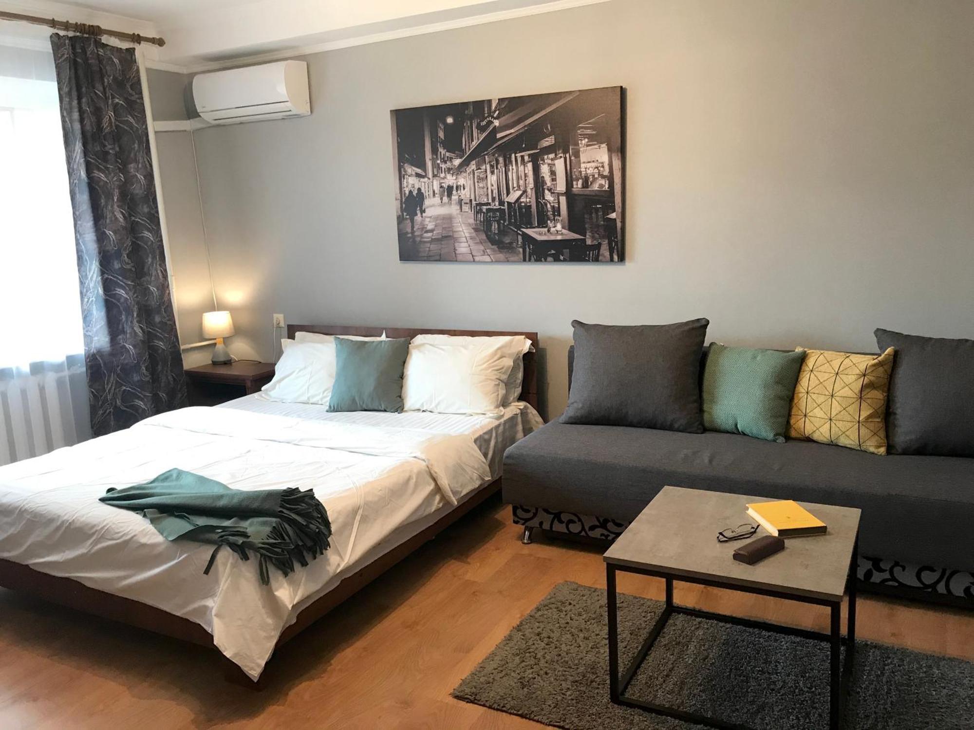 Apartment Center2: Manhattan Kpi With Parking Kyiv