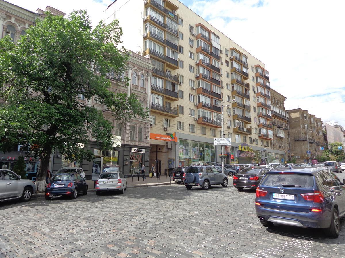 Center2: Manhattan Kpi With Parking Apartment