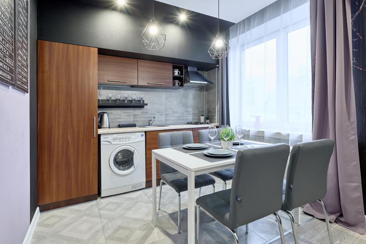 Center2: Manhattan Kpi With Parking Apartment